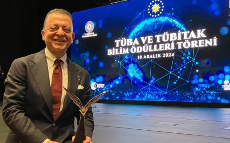 Türk Bilim Dünyasına Büyük Gurur: Prof. Dr. Ahmet Alanay TÜBİTAK Bilim Ödülü Aldı