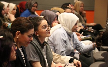 Pozitif Psikoloji Kongresi'nde Öz-Şefkatin Beyin Temelli Gücü Konuşuldu