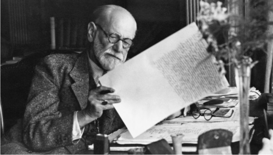 Ailenize Hayır Demek Zor mu Geliyor? Freud’un Gözünden Duygusal Özgürlük Mücadelesi