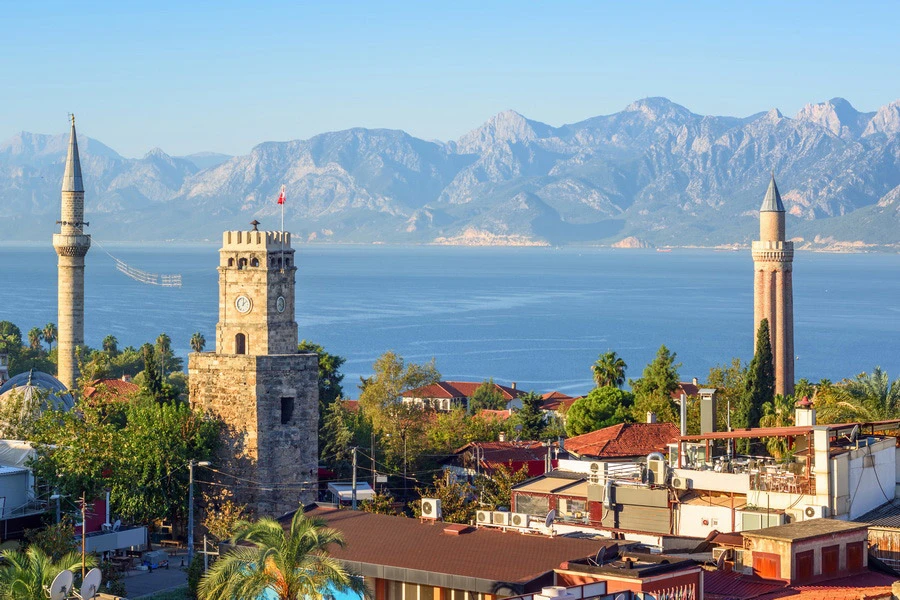 Antalya’da öne çıkan 6 psikolog, seçim rehberi ve 2026 terapi fiyatları